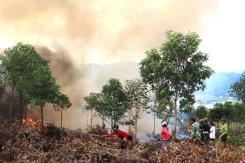 Huyện Than Uyên diễn tập Ứng phó cháy rừng – Tìm kiếm cứu nạn năm 2023